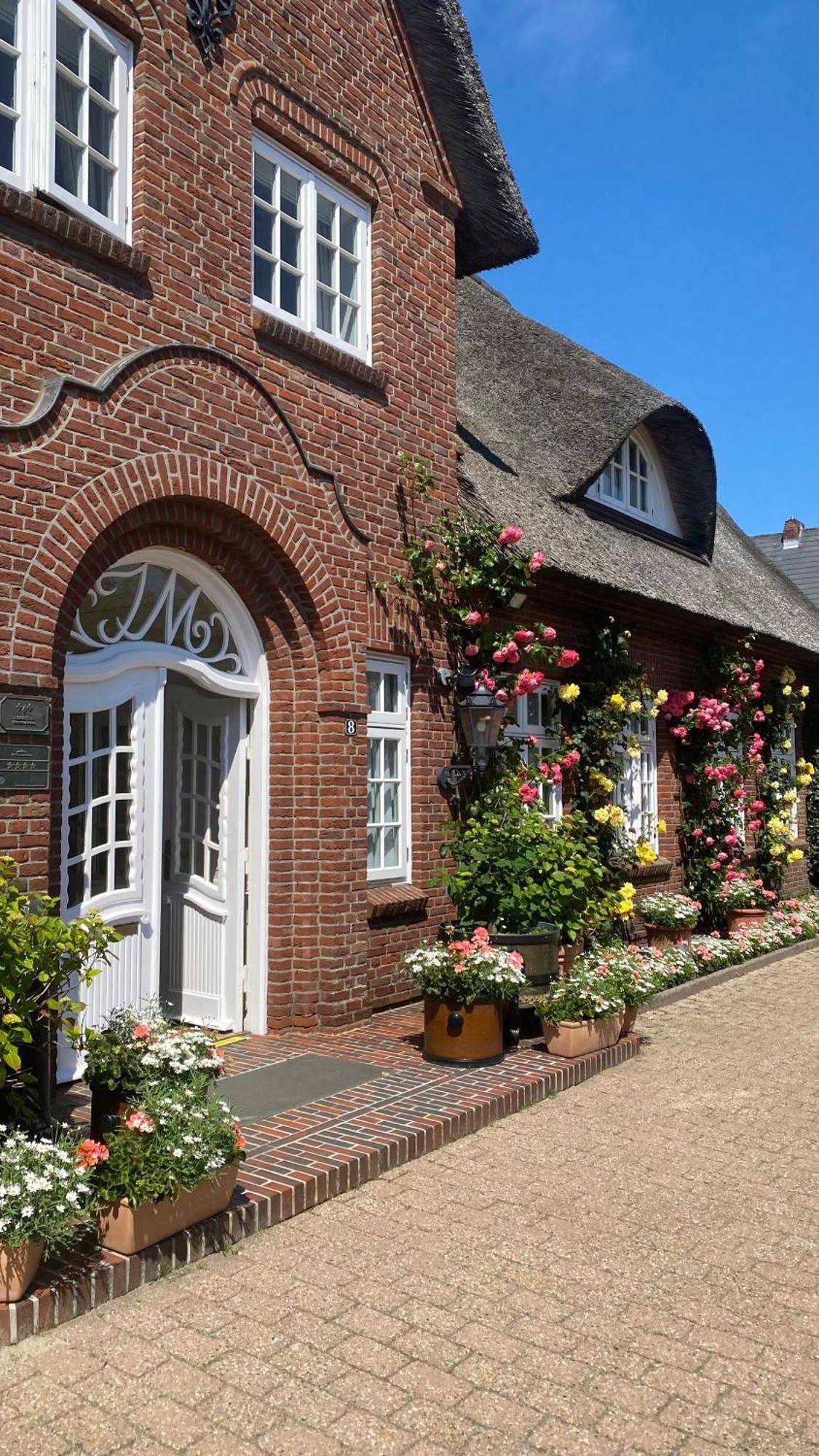 Hotel Und Restaurant Joerg Mueller Westerland Exterior foto